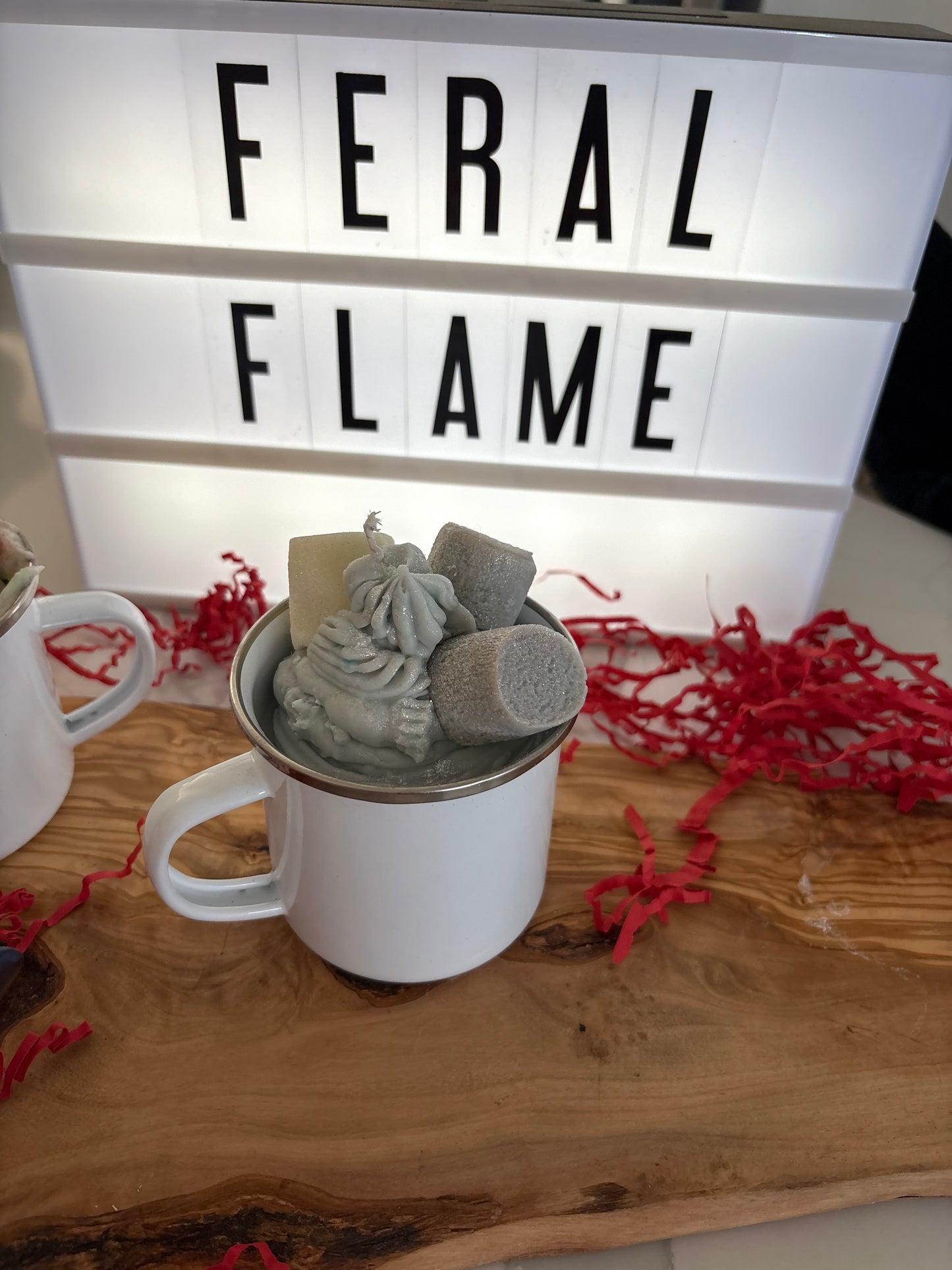 š©¶ Silver Fox ā Winter Candle (9.5 oz)