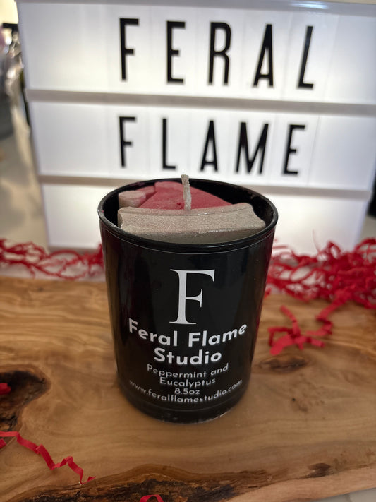 ❄️ Peppermint & Eucalyptus – Christmas Candle (8.5 oz)